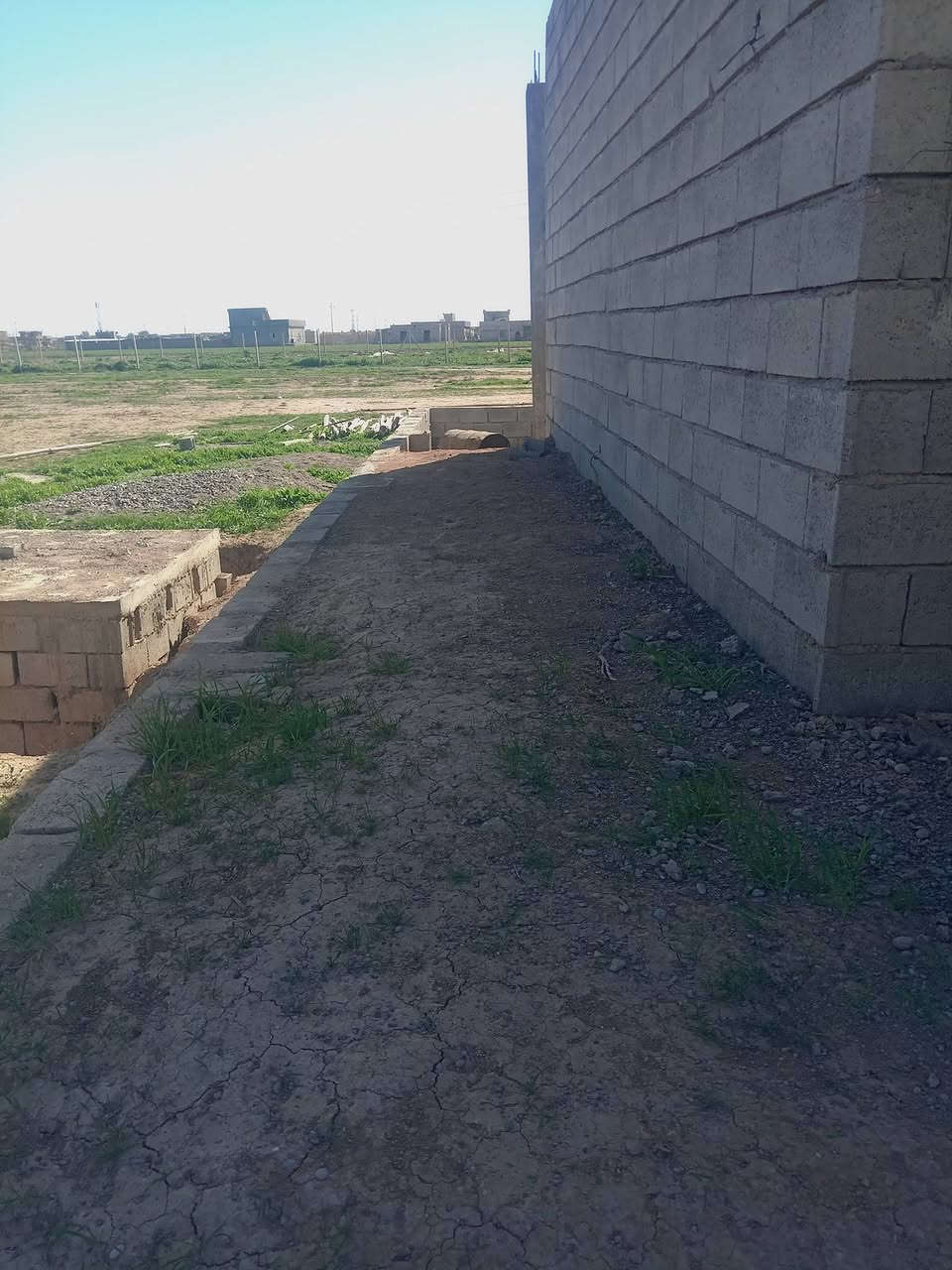 السلام عليكم دونم للبيع في قريت الدبس واصل مي +كهرباء مبني بيه بيتين واصلات للصبه  ومحفور بيه بلاليع ثنين كبار ومكان حيل راقي السعر 40 وبيه مجال شويه حگ الجيه تعال خاص وتدلل


**إذا كنت صاحب هذا الإعلان وتريد حذفه لأي سبب، رجاءا أرسل رسالة إلى الدعم الفني**