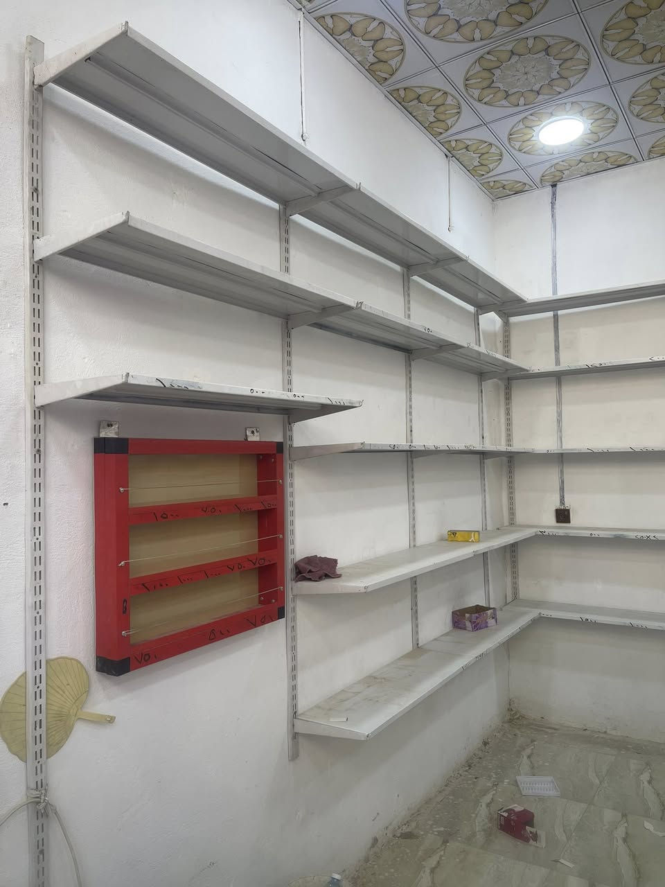 غراض محل للبيع كلمن وسعره مكان خان النص
