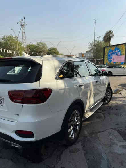 السلام عليكم  
كيا سورنتو   2019. خليجي 

 فول مواصفات GT

كير محرك تبريد صدر كفاله

محرك  V6

بدون صبغ بدون بارد

 ماشيه   45 الف كم على ايدي من الاستلام

 رقم بغداد الدولي الجديد باسمي 

بغداد الأعظمية  قرب ساحه عنتر 

السعر 278 وبيها مجال للشراي 

للاتصال ***********

