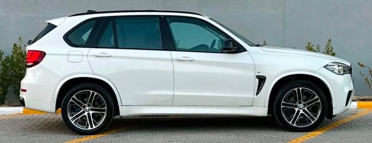 سلام عليكم
بي ام x5 
مكينه n55 3500 تون تيربو
خليجي وكالة العروش
سياره كلش جديده صفر مسج
ادامة كامله
رقم اربيل 
فول للاخير 
مكاني بغداد الدوره
سعر كلش مناسب 
***********
