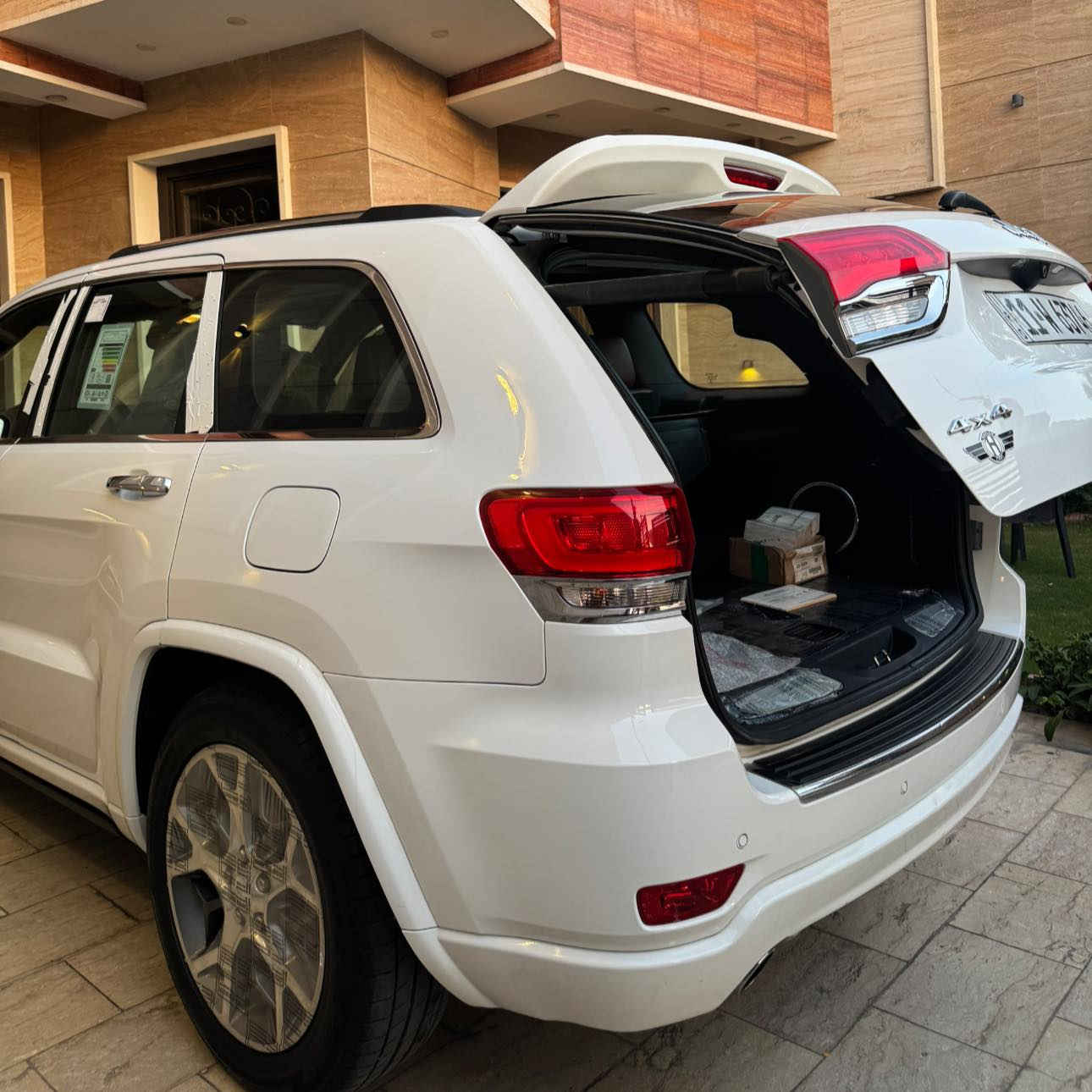 تحيه طيبه
جيب اوفرلاند 2020  خليجي  وكاله هارلم
ماشيه  ١٩،٠٠٠   حقيقي شرط الفحص 
  
بعدها بالنايلون استخدام قليل السياره 
  
مكفوله صبغ وشخوط بدون بارد بدون كلشي حتى دعاميات كفاله 
كير محرك كفاله من كلشي  
بيها  تكحيل  كارت  مكانين  
 
رقم بغداد    بأسمي 

فوول مواصفات ١/١  أم الشاشات والجكات دوسات كهرباء 

(بانوراما ،٣ شاشات ،جكات،بصمه،جلد جملي  ،رادارات ،جانبي توقف ذاتي ،شاشه جبيره ،جنطه كهرباء،كراسي تدفئه تبريد،إطفاء ذاتي)

الاسبير منازل والعده وكتلوكات ما مستخدمه  والأرضيات والسماعات والعده ما مستخدمه ابد  

سعرها  ٣٦٥   ورقه  
للاتصال ***********
