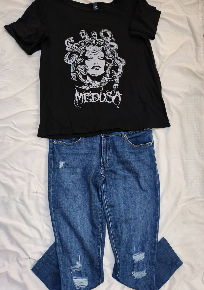 مرحبا
تكمله البيضاعة تجنن 
أسعار تبدي من 4الى 10حسب القطعة 
تواصل ع خاص😍


**إذا كنت صاحب هذا الإعلان وتريد حذفه لأي سبب، رجاءا أرسل رسالة إلى الدعم الفني**