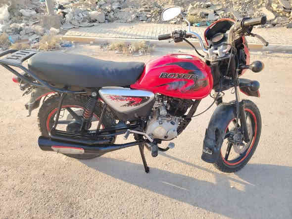 بوكسر موديل 20 للبيع اوراق اصولي  مدفوع كمرك
دراجه شوفت عينك  
تجفيت جديد  اقل من شهر 
تايرات جدد 
باتري + ضفير جدد 
#السعر_750_الف  وبيه مجال قيل 
#مكان_لديوانيه_مركز 
للستفسار ***********
