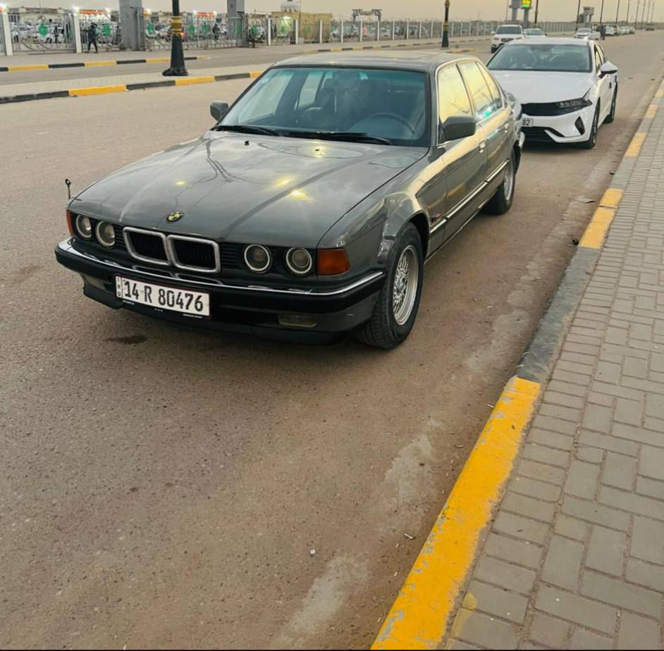 سلام عليكم بيئم حجم 740مرغوب مكينه 8مكينه بلكارتون سيارة جاهزه من كلشي مكفوله من الضربه بيهه صبغ فقط رقم انكليزي بصرة تحويل شوكت مايعجبك السعر 55مكاني بصرة حي الزهراء رقم ***********
