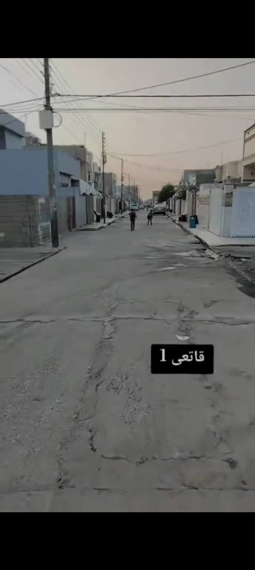 ئەم خانوە بۆ ڤرۆشتن دوو قات کامل لە گەرەکی مامزاوە جادەی مەخمووری 100م ڤەرعی پش کۆمیتە نزیک جادەی 20مەتری بۆ کرینی ئەم خانووە پەیوەندیمان پێوەبکەن سحریشی 390وەرەقە مەجالیکێ برایانەی تێدایە أربيل, العراق


**إذا كنت صاحب هذا الإعلان وتريد حذفه لأي سبب، رجاءا أرسل رسالة إلى الدعم الفني**