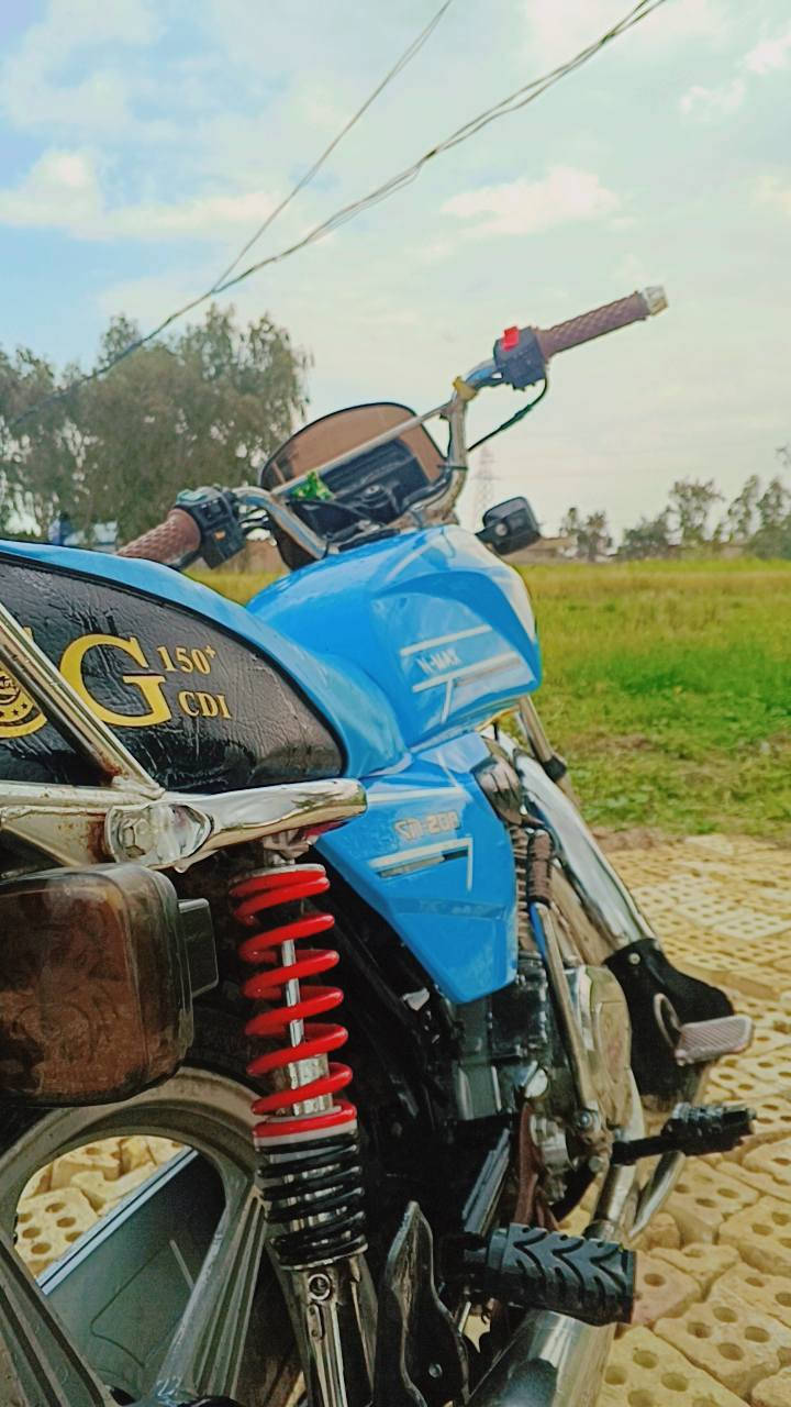 سلام للبيع يراني موديل 17محدثه 25كهربائيات كامله اي نقص مابيهه دراجه خير من الله مال جناي السعر 325وبيهه مجال ***********بغداد حي النصر
