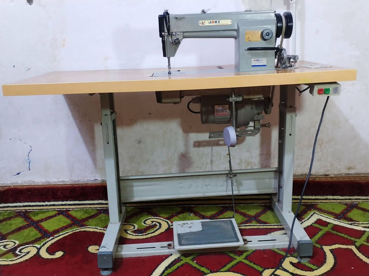 مكينة خياطة نوع Jake فئه JK للبيع مكينه خير من الله من ناحية السرعه والخياطه وتجي مكينه +ميز
السعر$: 300  وبيهه مجال بسيط 

للاستفسار اكثر الاتصال على الرقم: 
***********+ واتسآب
