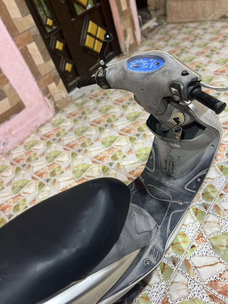 سلام عليكم شباب 
ماكس منغولي اخت الحاويه للبيع 
دراجه كامله نكره سلف
شلعه ومعدل تشگ الگاع 
السعر خاص او اتصال ع رقم***********3
