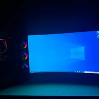 للبيع PC Gaming احترافي بحالة ممتازة المواصفات:  CPU: Intel Core i7-97...
