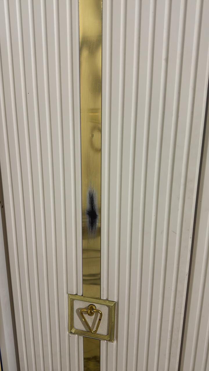 سلا عليكم غرفه تركيه للبيع 9قطع  كلشش نضيفه ممستعمله اهواي وهي الضرار كدامكم بلصور المكان بغداد البلديات 
سعر 900وبيه مجال بسيط رقم***********
