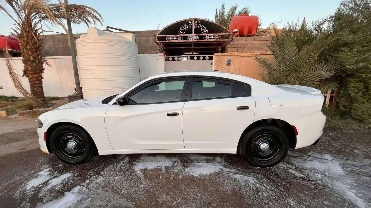 � إعلان بيع سيارة
النوع: جارجر بوليسي
الموديل: 2021
الفئة / الوصف: Police
المحرك: 6سلندر 3.6
القير: قير 5 سرعات أوتوماتيك
اللون:ابيض
الاستيراد: امريكا
الممشى: 85كم
الحالة: السيارة بحالة طيبة وما تحتاج شي
الفحص: لا يوجد
ملاحظات إضافية:السياره ضربه صندوق مثل ما موضح بالصورة. �
💰 السعر:230
📞 للتواصل: ***********
