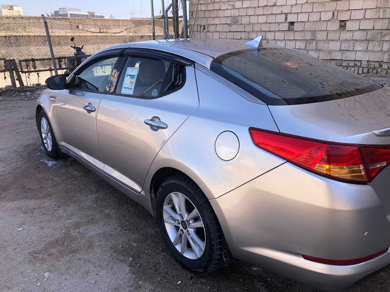 السلام عليكم للبيع مديل ١٣ كوري طبق الموصفات الخليجيه دواخل خليجي مصبوغه عام جماليه كفاله من الضربه 
محركً ٢٠٠٠ دوش
تدفئه وتبريد
بصمه تشغيل وتشغيل عن بعد 
شاشه وكامره
حساسات خلفيه
كير أوتوماتيك وعادي
أشاره مري
تبريد قطعتين ثلج 
هزه جديده
رقم انكليزي بصره 
كشن السائق كهربائي 
حداده جديده
باتري جديد
تحكم ستيرن
مكان السياره البصره الزبير سعرها 115 وبيها مجال السياره بسمي شرط التحويل


**إذا كنت صاحب هذا الإعلان وتريد حذفه لأي سبب، رجاءا أرسل رسالة إلى الدعم الفني**