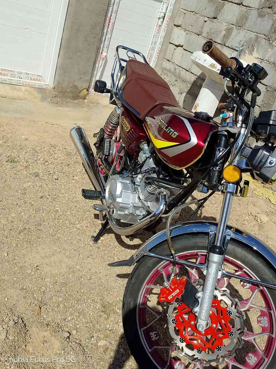 دراجه سيفان 2025 اوراق ومنفيس الدراجه قبل شهرين مطلعها من المعرض برغي ممبدل بيها انظف من الصورة غير متواجد ع الفيس فقط واتساب او اتصال ***********
