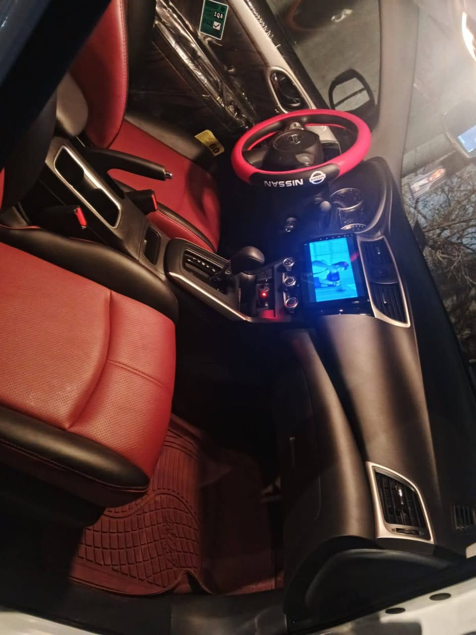 سنترا ٢٥كفاله من الزلغ ماشيه 3الف شاشه تحكم مدوشم ارظيه كشنات جلد احمر شاشه ظايف شاشه تسجيل السعر130اذا اكو مراوس النترا تجميع اوكي3 اتصال***********
