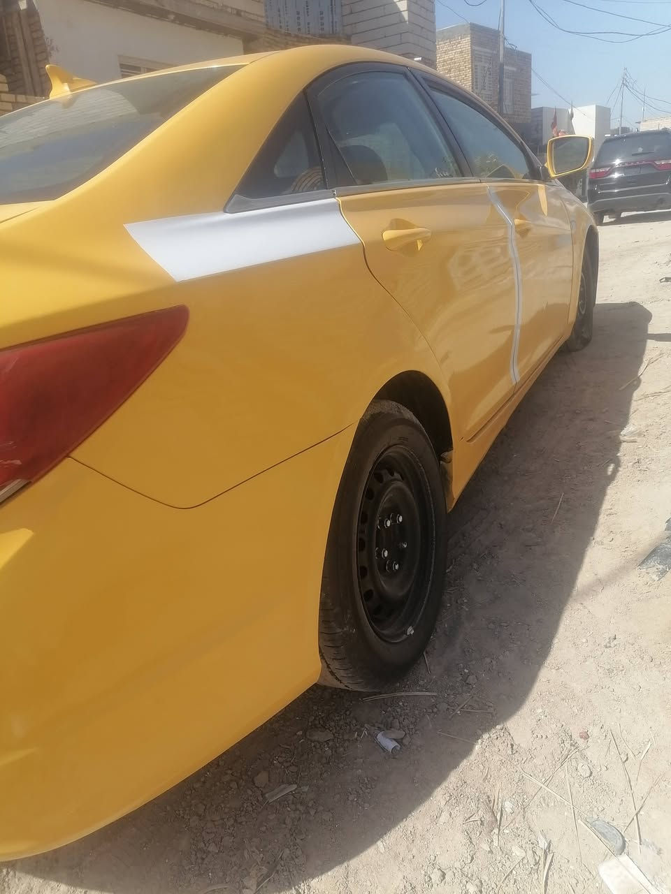 سوناتا أمريكي موديل ١٢ حادث جاملغ بنيد فقط رقم ذي قار جاهزه تبريد مكينة جي دي اي ٢٤٠٠ بيه ضعف عليه هيئة٥ أوراق  الي تفيده يتصل سعر ٧٠ بيه مجال مكان سيارة ناصرية سوق الشيوخ *********** شراي
