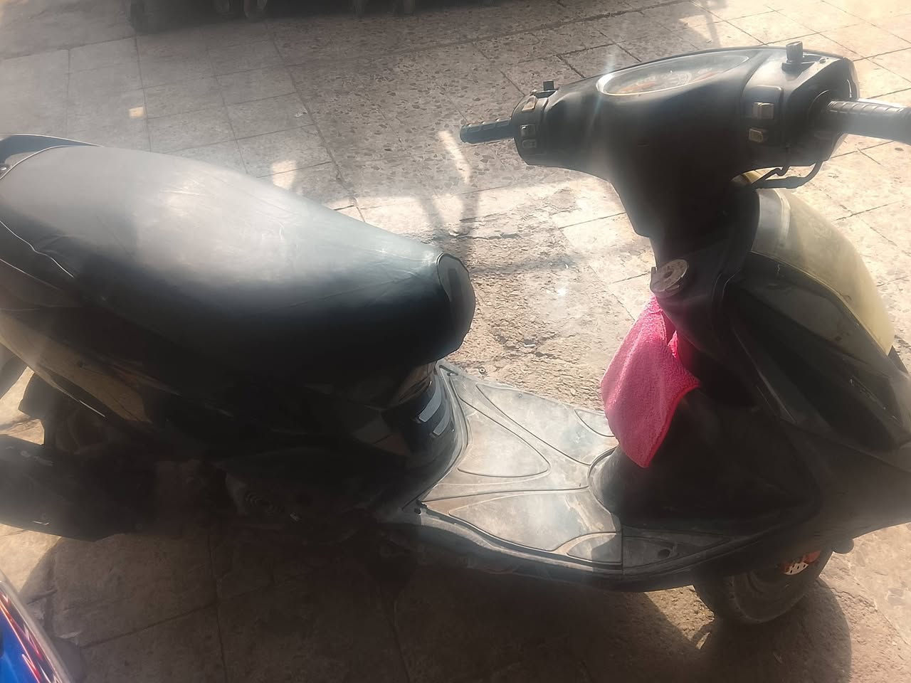 للبيع دراجه رمبه برغي ممفتوح بيهة جيب فيتر وياك  بس كفرات تجاري الدراجه كلهة بلاد مكان بغداد الكريعات رقم*********** سعر750بيهة مجال
