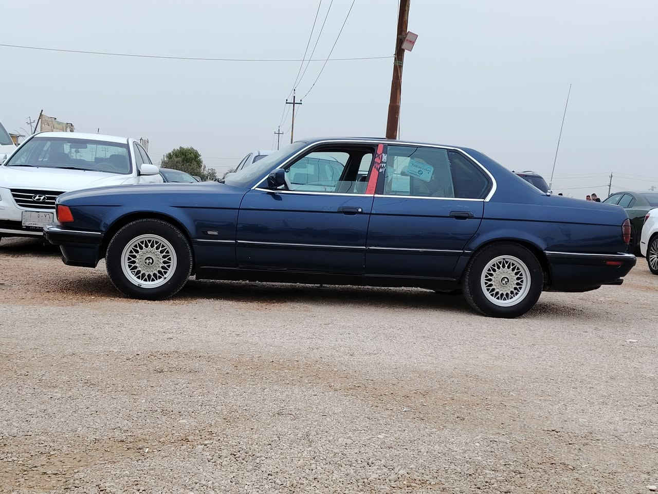 سلام عليكم للبيع او مراروس حسب القناعه بي أم 730فووول مواصفات كشانه جلد صاج ماكي نفاضه قلاب فتحه دبل أيرباك مفوله سياره كير محرك صدر تبريد مكفولات تخم تاير جديد مشدود بيه رقم انبار وتحويله مباشر سياره بجم شركه مكفوله من ضربه سعر 58بيه مجال حك جيه فقط مكانه لأنبار رمادي شراي اتصل ***********
