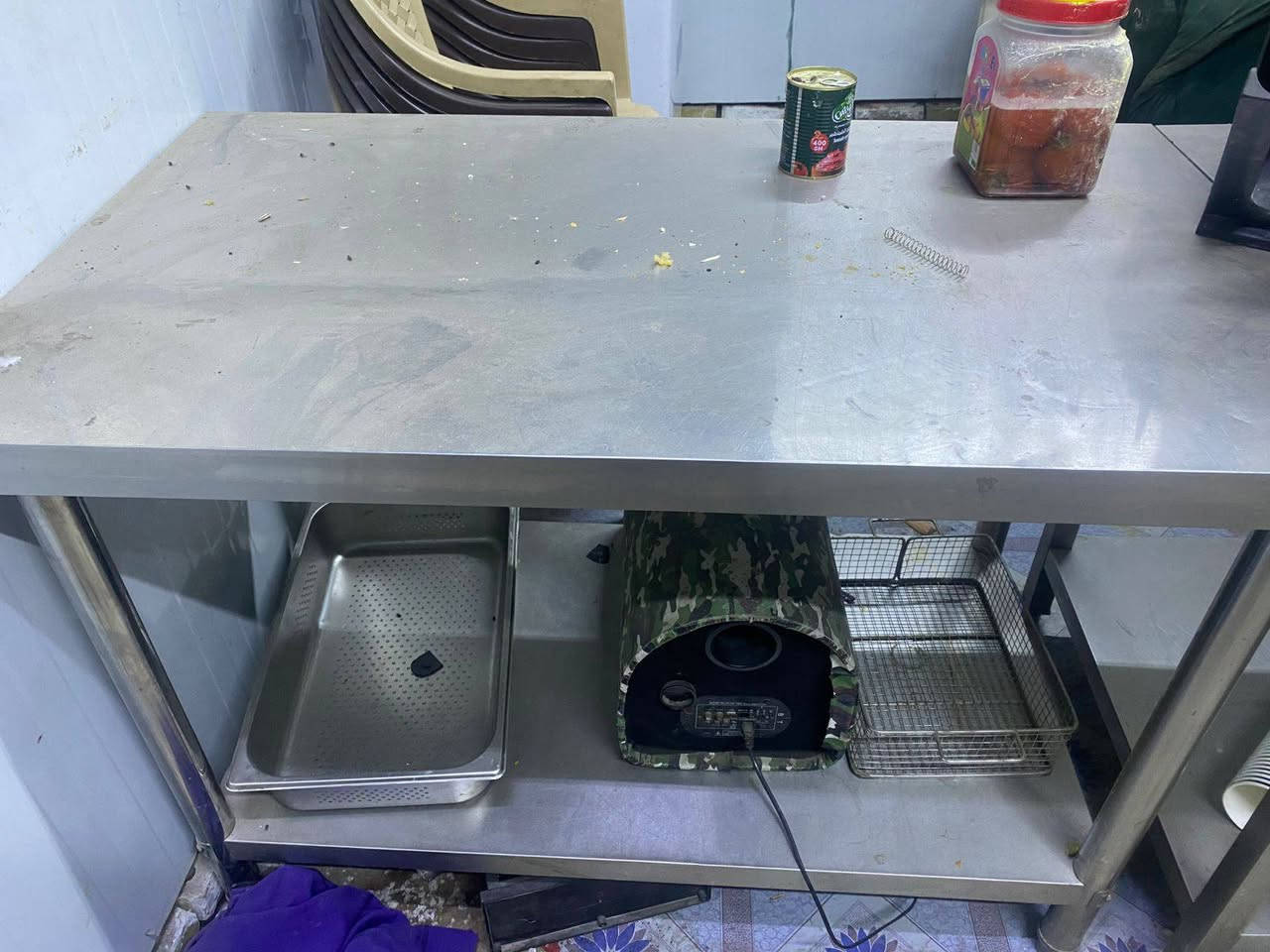 غراض مطعم نضيفات جدد بس انترك المحل وصار بيهن تراب فقط ع. فحص غراض جدد 7قطع قلايه وحمايه تمن وحمايه ستربس وكرل بركر و3ميوزه


**إذا كنت صاحب هذا الإعلان وتريد حذفه لأي سبب، رجاءا أرسل رسالة إلى الدعم الفني**