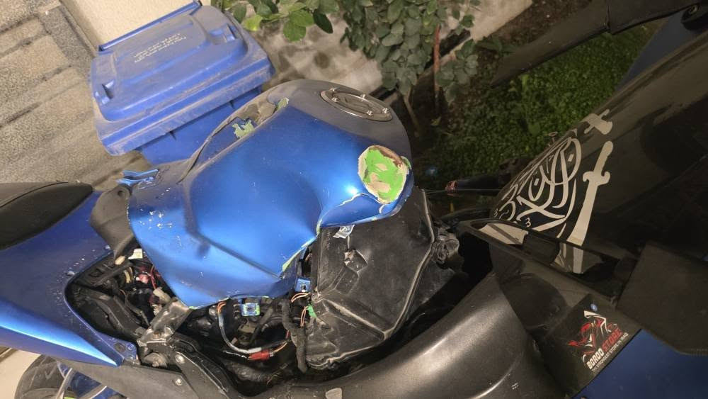 سلام عليكم شباب كوزاكي نينجا ٦٣٦و٢٠٠٦ سويت بيها حادث قبل شهر الله يجفيطم الشر واريد ابيعها ع وضعها بمليون ونص قفل مكينه مكفوله وممفتوحه وكامله مكمله تشتغل دهن امزويل ومي راديتر زيتي اخضر  مكاني بغداد *********** بغداد, العراق
