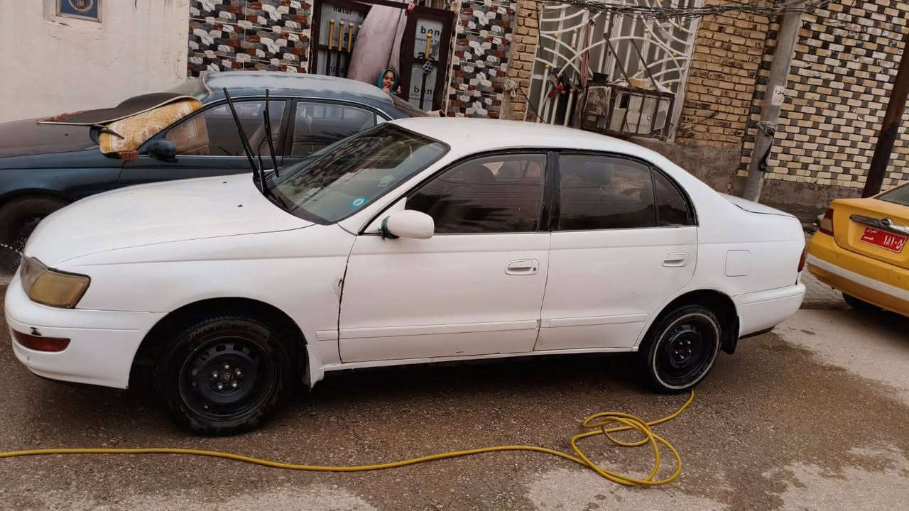 رونا موديل ١٩٩٢سنويه ل٢٠٣٠ السعر ٤٨ وبيها مجال باسمي محرك ١٨٠٠ رقم إنكليزي نجف الاشرف/كوفه .البوحداري للأستفسار هذا رقمي ***********
