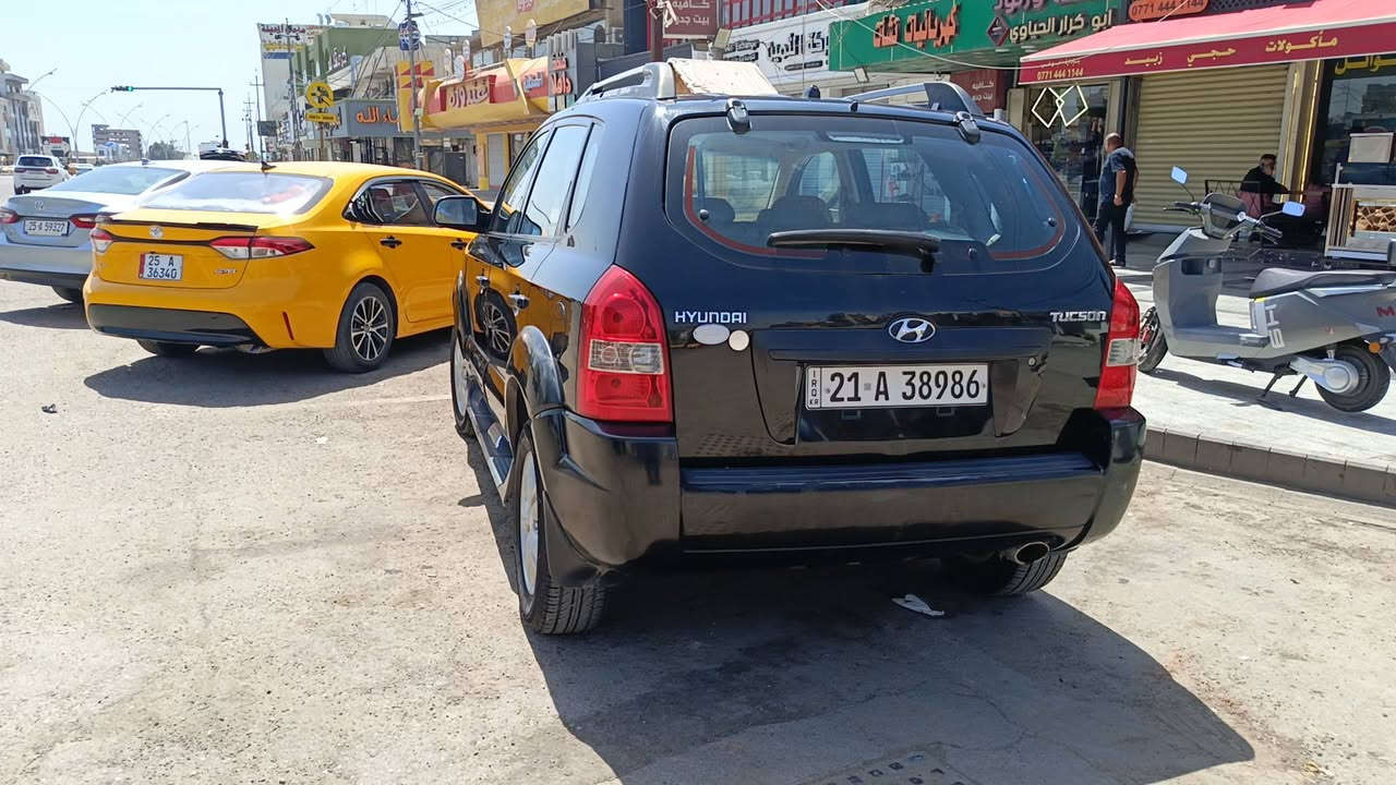 هۆندا تۆکسۆن 2009 
یەک دەرگای پەمپه، لەگەڵ دوو بست ساردی هەیه
سەنەوی نوێ
کارتی بەنزینی لەگەڵە
بەشەرتی گێڕ و مەکینەو وتەحویل و غەرامه.
نرخی 110گەڵا
***********
