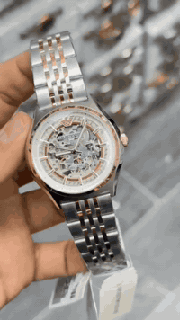 زبائنا الكرام
توفرت ماركة ارمني وكاله اصلي
اوتوماتيك
السعر 135 دولار 
جام زفير ضد الماء والخدش
للحجز والاستفسار على الرقم ***********
 #fyp #ساعات
