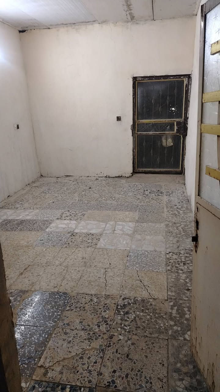 بيت للبيع مساحه 125 حي البتول
الزراعي شارع أبو الثلاجات قريب ع حسينيه حجي راضي
الاستفسار ع الخاص
*********** وتساب
سعر مناسب
كامل خدمات مي كهرباء سحب
السعر مناسب
