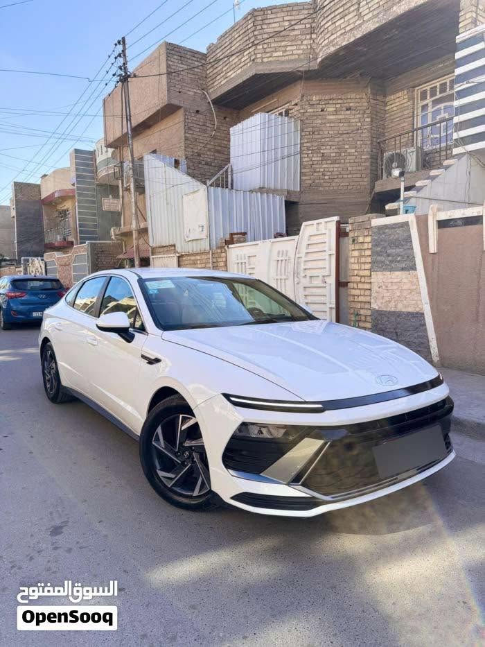 السلام عليكم
سوناتا 24 خليجي للبيع 
رقم بغداد بسمي تحويل مباشر 
ماشيه 113 الف 
سياره كلش جديده مناقصها برغي 
محرك 2500 تنفس طبيعي 
ادامه كامله من كلشي 
مواصفات عاديه 
معروفه محاجه اذكرهن 
مكفوله من صبغ بارد تبديل 
مكاني الرمادي 
رايدها 205 وبيها مجال 
للستفسار اكثر
***********
