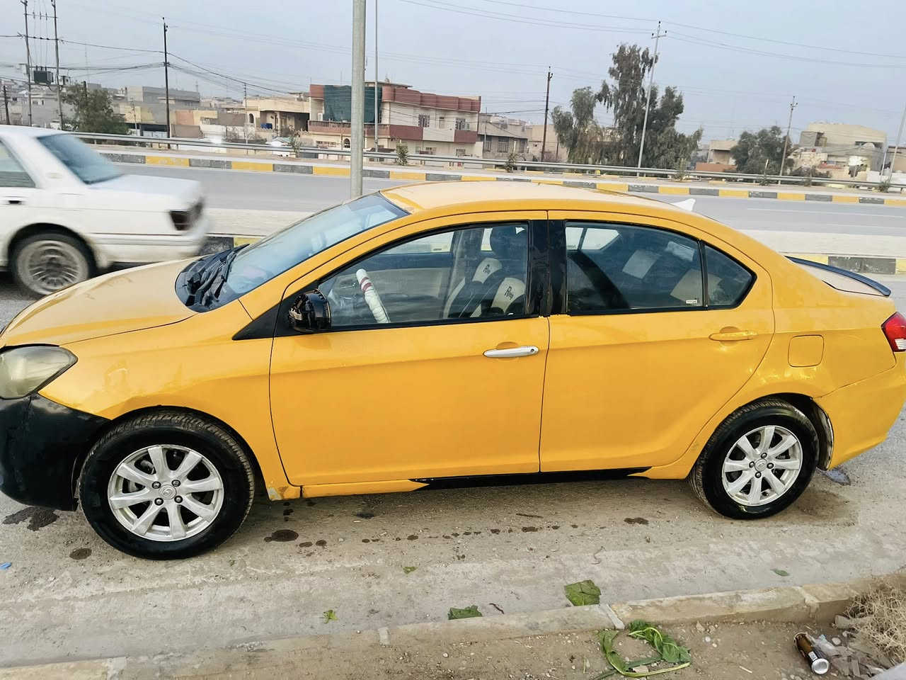 سياره كريد ويل رقم بغداد 2011 بدون ضررر شرط التحويل كربون بيهاا 
سنويه ٢٨ كهربياتهاا جديده سياره نضيفه وجاهزه مكاني موصل 

سعر 50

رقم الموبايل ***********
