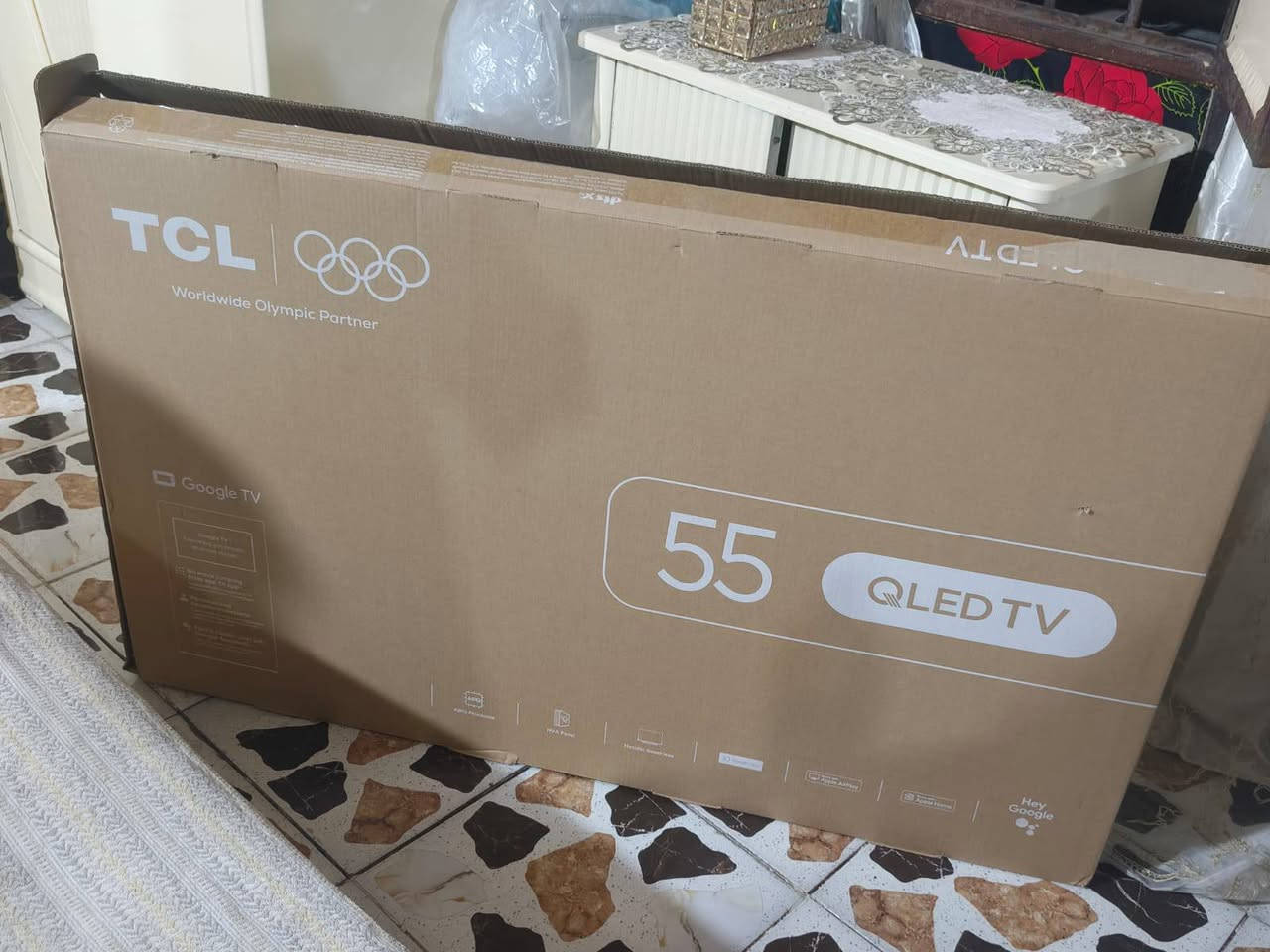 سلام عليكم
البيع يلازمه ستخدام قليل يعني حاله حال جديده 
احسن نوعية  TCL 
  بل السوك و الصدار الجديد تجي تفحص بل البيت 
و انطيك بيه ضمان 
السعر 600 وبيه مجال شي قليل 
***********
مكاني البياع تقاطع درويش
