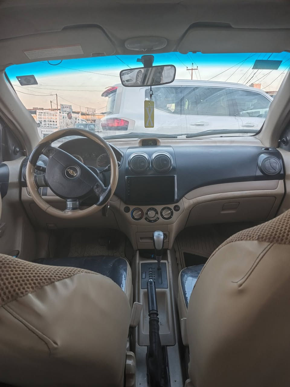 2010 كير اوتو مفتوح رقم انكليزي باسمي بيهه ضربه صفحه لباقي مابي حداديه نضيفه دوشمه جديد كير ومكينه نضاف لاتنقيص ولا بخار السعر ٤٥ ***********
