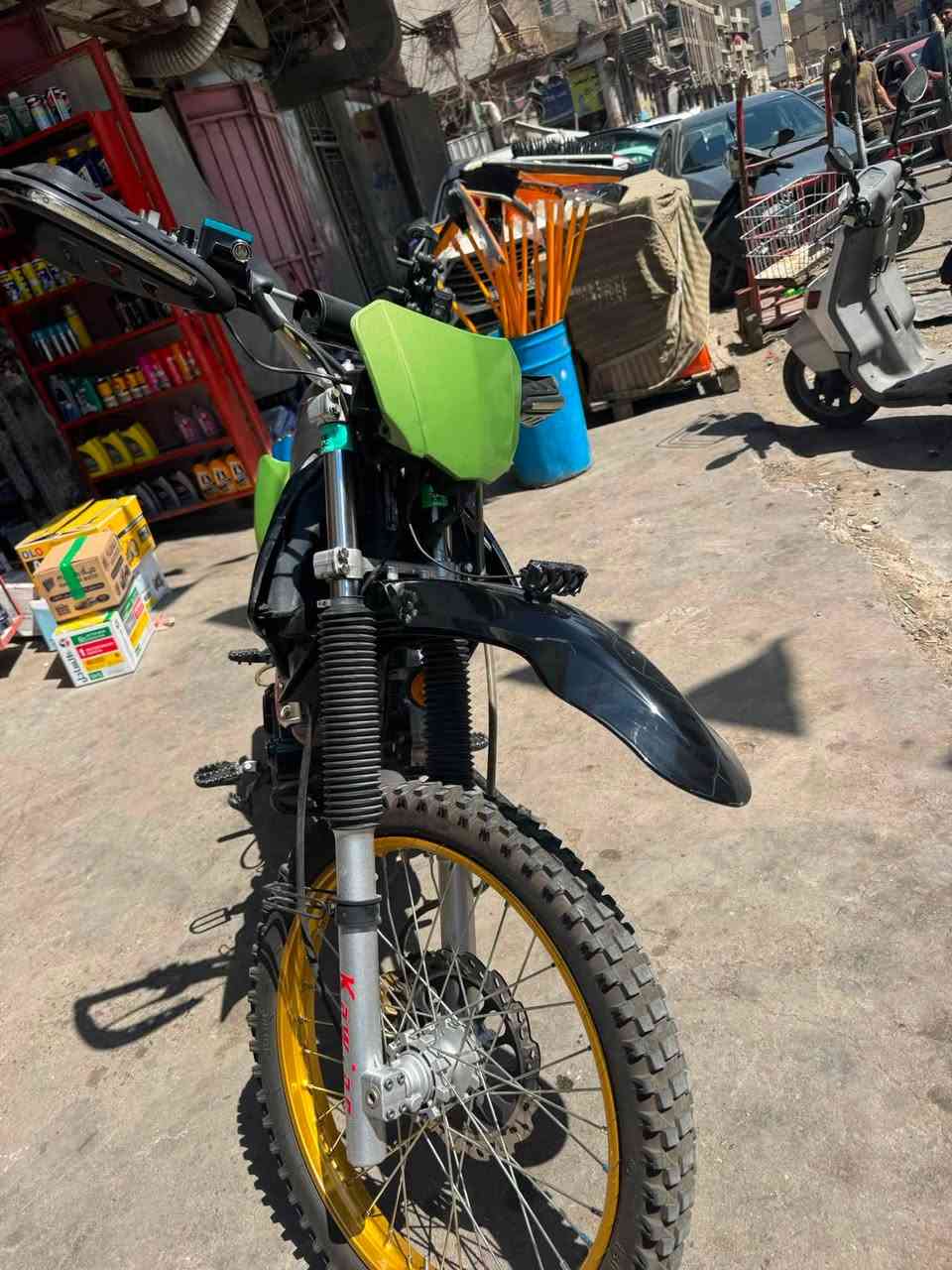 سلام عليكم قفاز كاويار مديل ٢٠٢٥ كامله مابيه نقص بشرط صافيه مكان بغداد
***********
