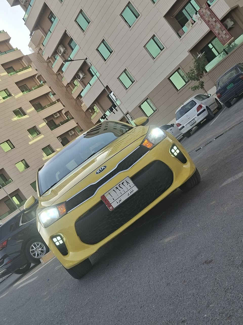كيا ريو موديل ٢٠١٨ s
ضررها جاملغ امامي امبدل فقط بدون دواخل ولا ايرباك 
سياره جاهزه طخم تاير طخهما جديد  عليها ادامه كامله
ماشيه ١٩٠ 
مكينه كير شرط
رقم نينوى الماني 
كيرها at ومكينه gid
ماتصرف عليها ربع ولا كلوب بل دشبول ماعالك 
شرط التحويل والغرامات 
سعرها ١٢٤ وبيها مجال قليل 
***********
