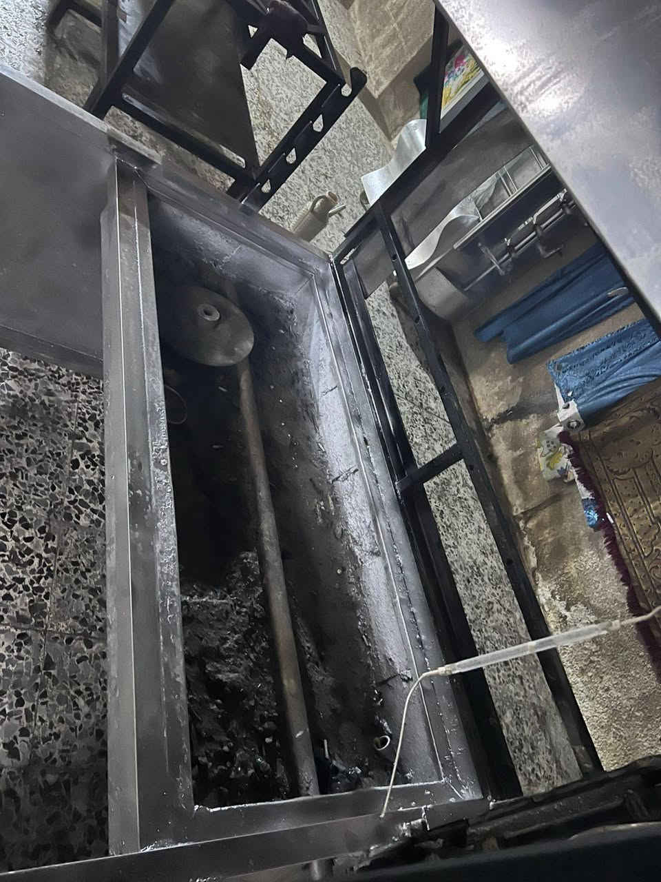 أغراض مطعم استخدام اقل شهر
شوايه مال كص ع الفحم شركه العذاري 
طباخ 3عيون 
شوايه مال دجاج 
شوايه مال اجنحة 
مكاني بغداد حي اور 
***********
