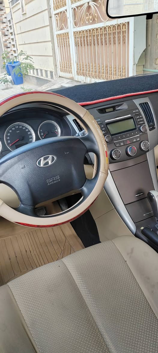 السلام عليكم
سوناته موديل ١٠ رقم نجف انكليزي باسمي السياره بيها مكانين صبغ أكثر من شبر الجاملغ الوره الجاملغ الأمامي شي بسيط بگد الشبر محرك ٢٠٠ السياره حلوه ونظيفه مكان السياره ماشيه أكثر من ٢٠٠ السياره بالنجف السعر ١٢٧ ورقه ٠
الاتصال على الرقم /*********** ابو محمد
