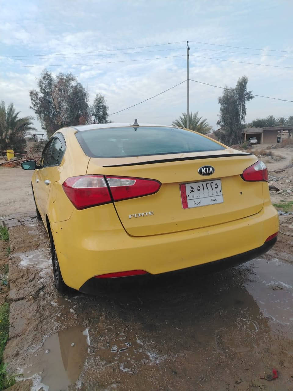 كيا فورتي موديل ٢٠١٥ 
أمريكي بدون حادث فقط دعاميه مبدله 

السياره مال بيت مامشتغلين بيها تكسي

منضومه غاز

تخم تاير جديد

السياره جاهزه من كل النواحي

السعر ١١٠ قفل

***********
