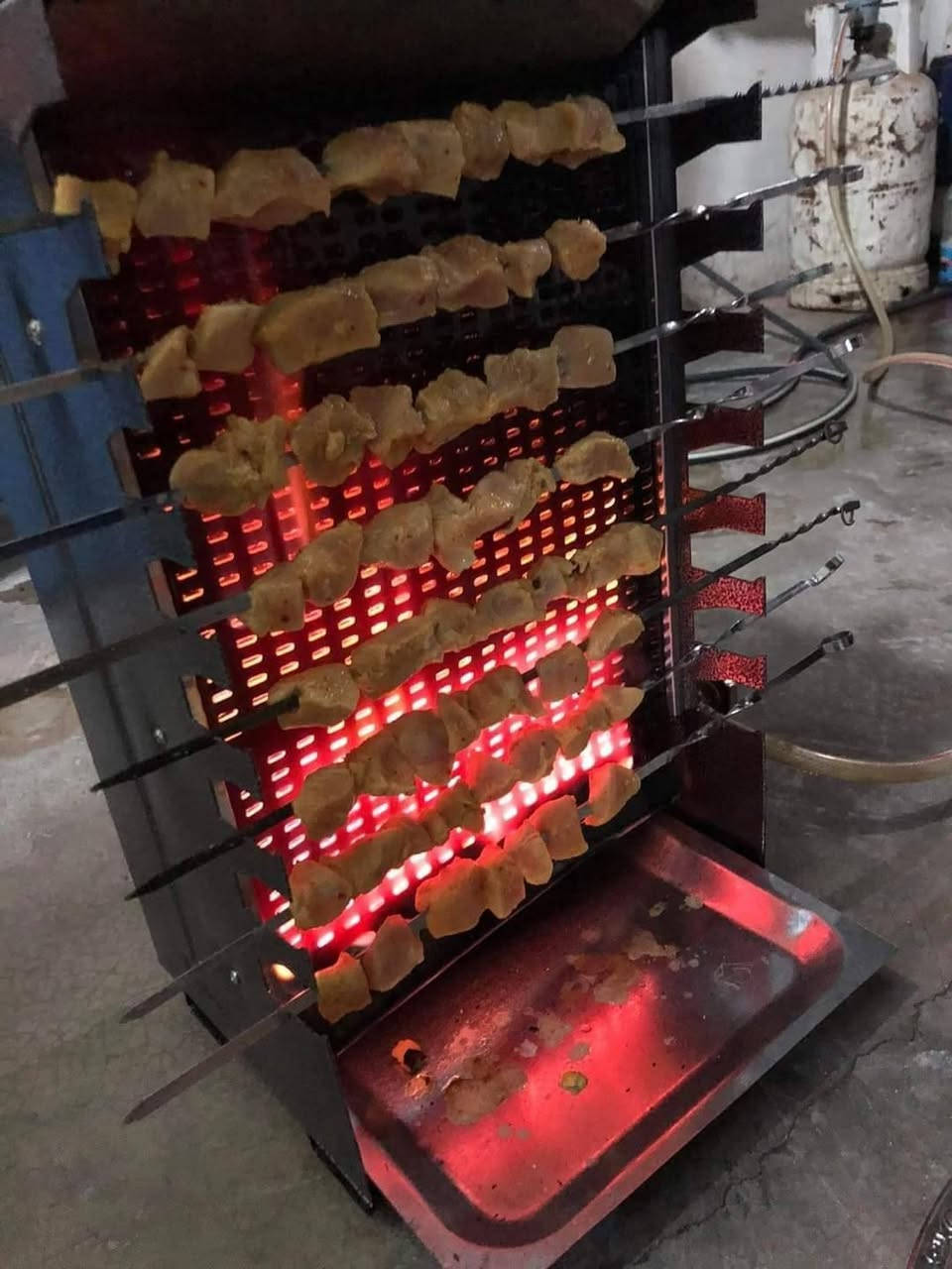 عروضنا تهز الكاع 😍
وبأسعار تنافسية 
عرض خاص 😍😍عرض خاص 😍

شواية غازية تركية الاصلية 
شوايه غازيه يعمل على غاز المنزلي تكدر تستخدم في البيت او بالحديقة اوسفرات 
يشوي كل مشويات/ تكه/ كباب /الاجنحه/ سكف سمك /دجاج

السعر ب 💥35💥 الف 😍🥰
توصيل مجاني لكل محافظات العراق 🚚🚚
للحجز والاستفسار مراسلة الصفحة 📲📲❤
غيرنا كثير ومثلنا نادر 💪👍💯


**إذا كنت صاحب هذا الإعلان وتريد حذفه لأي سبب، رجاءا أرسل رسالة إلى الدعم الفني**