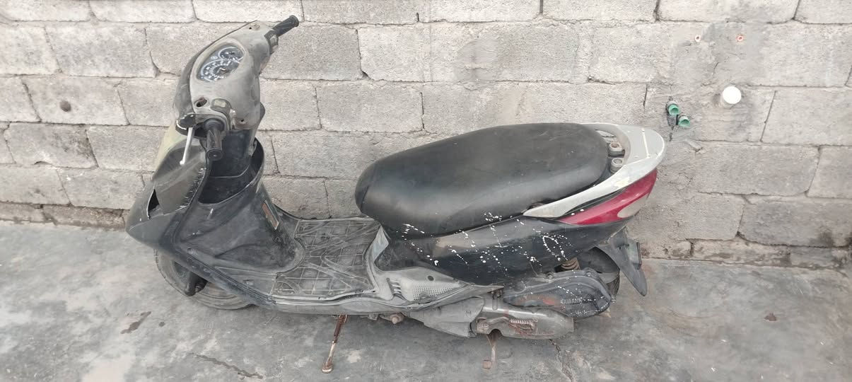 السلام عليكم دراجة بريز 140 للبيع الدراجه چانت متروكه و شغلتها قبل فتره و رجعت كامت سعرها 200 و بيها مجال مكاني بغداد هذا رقمي ***********
