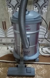 مكنسه كهربائيه مستعمل للبيع سعر 45 اتصل الرقم 07508617321 //0770745311...