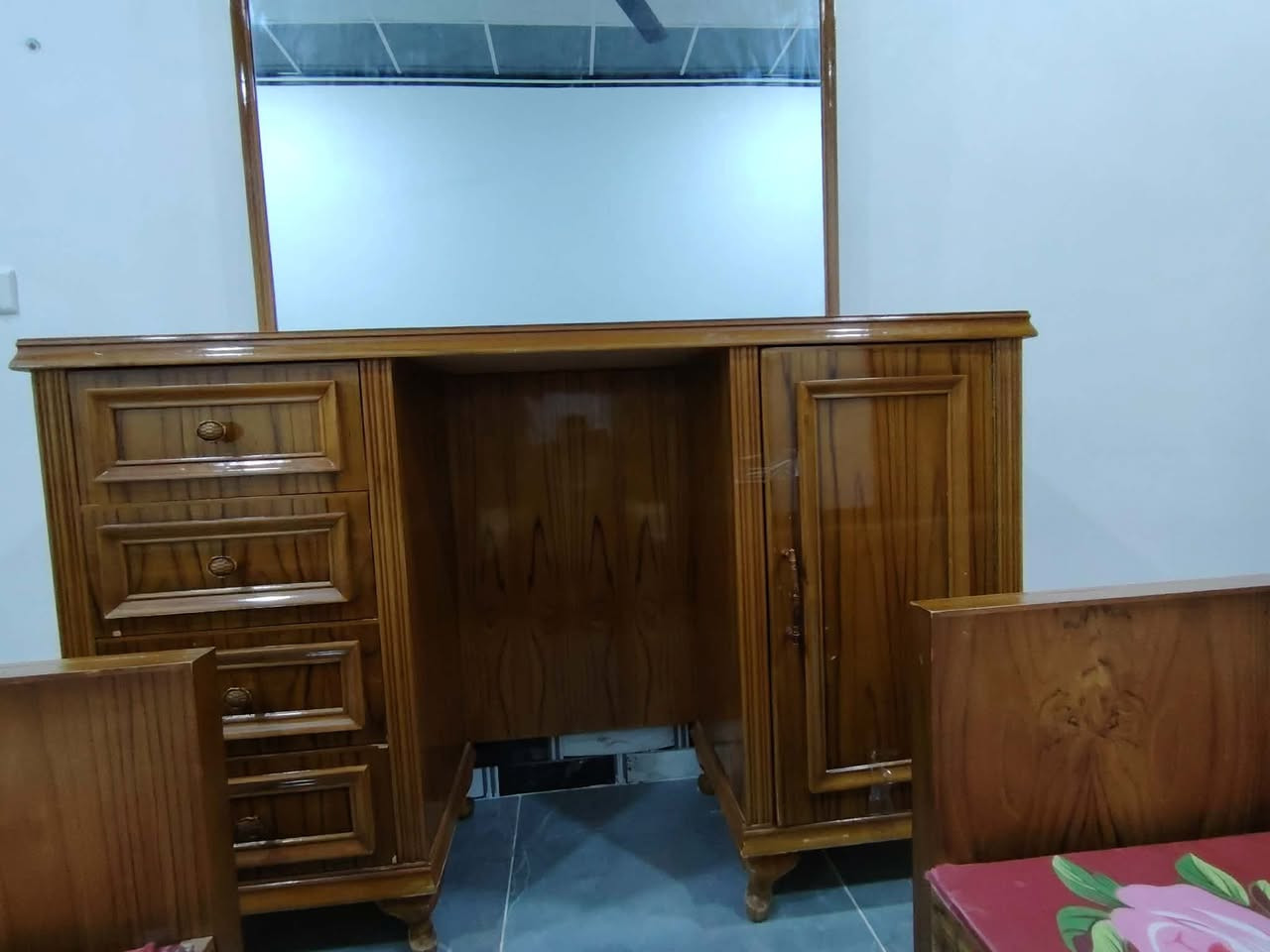 غرفه جديدللبيع سعرها مليون 700وبيها مجال خشب ثقيل


**إذا كنت صاحب هذا الإعلان وتريد حذفه لأي سبب، رجاءا أرسل رسالة إلى الدعم الفني**