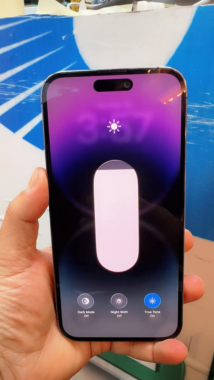 السلام عليكم 
ايفون 📲 14 برو ماكس 
لون  بنفسجي مميز 
بطاريه 🔋90
ذاكره 256
شرق اوسط عربي 
نموذج M
جهاز اخو الجديد 
مكفول كفاله عامه من فتح وتصليح 
هديه  لزكه  + فلاتر سماعه 
السعر / 840 وبي مجال بسيط حك جيه
العنوان / الدوره شارع الصحه 
للتواصل / ***********
