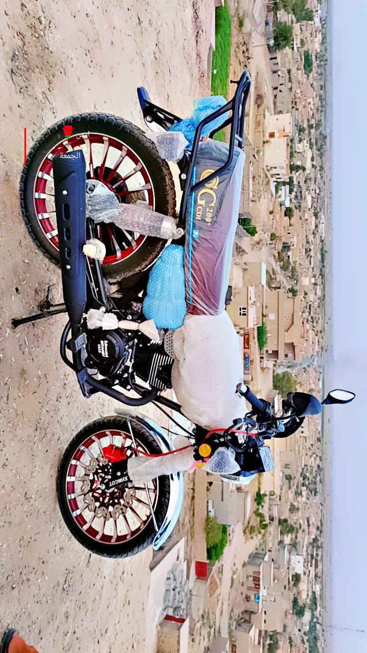 سلام عليكم 
ماطور سيفان للبيع موديل 2025 
ماطور نضيف صارلو 3 اشهر من نشد 
محرك 200 سيسي 
الستفسار *********** واتساب
