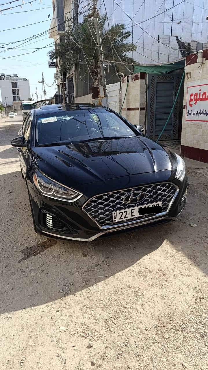السلام عليكم 
سوناتا 2018 امريكي رقم اربيل بأسمي هزه ورقم جديد سنويه لل31 السياره حادثه فقط الجاملغ الامامي جهة السايق مصبوغ بدون دواخل مكينه 2400 ما مفتوحه   السياره فول vip  بصمه فتحه كشنات جلد وكهرباء لد امامي خلفي ستيرن حرف D رياضي تحكمات بل ستيرن جنطه ذكيه شاشه جبيره عداد كيلو 260 مثل الخليجي  وبعد هواي مواصفات فول للأخير  
العنوان الديوانيه السعر 135 وبيه مجال قليل حك الجيه 
***********
