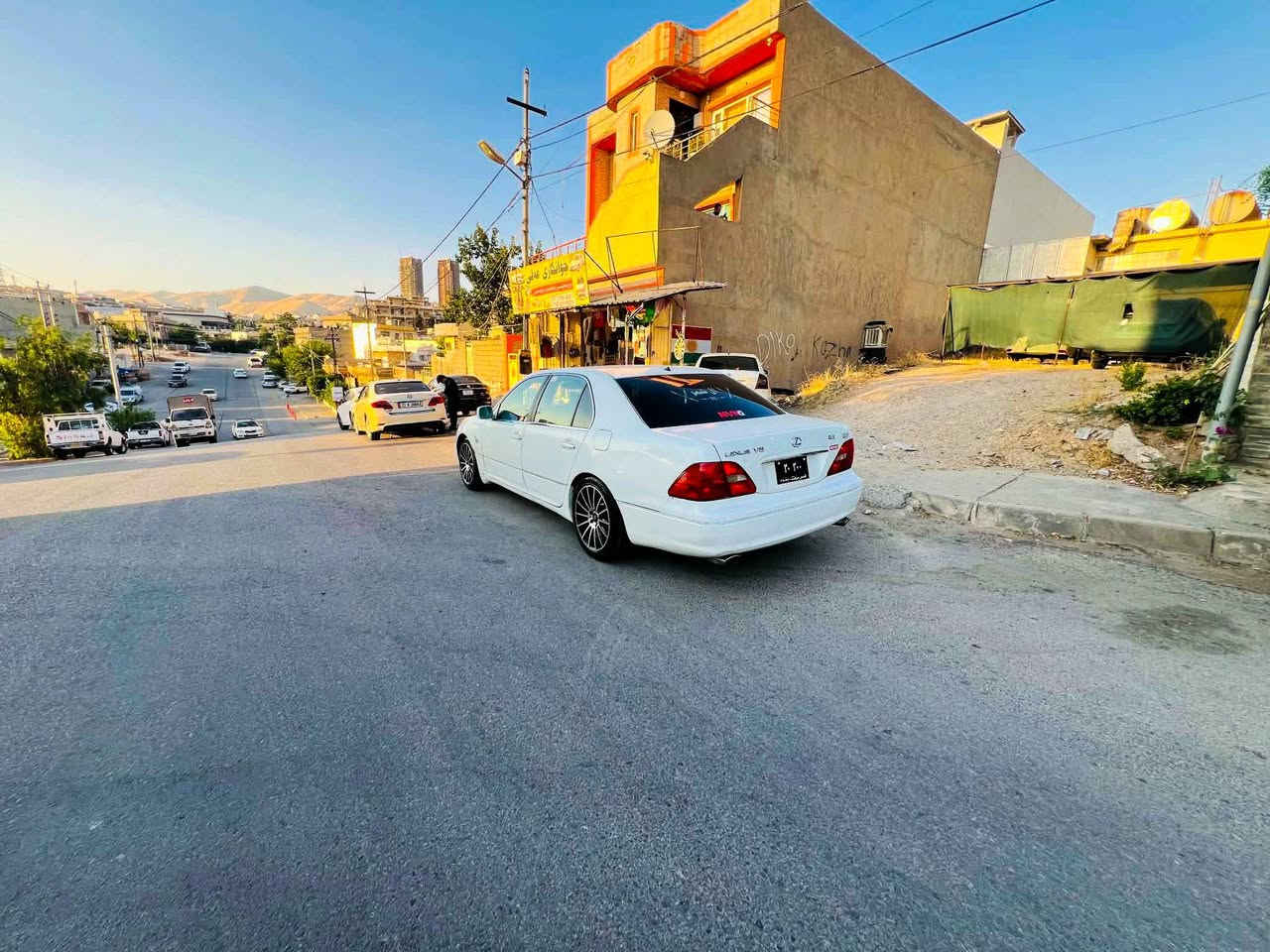 بۆ فرۆشتن 
سوکان بیلاد لای خۆمانە واتا مەحەور نیە  بەس  موسە 
بڕاوە بەشەرت کەڤەر گۆڕاو ڕەقەم شانسی بەشەرت

لێگزز  
 2005 LS 430 V8 
مەکینە گێڕو کارەبای بەشەرت 
پێشو دوای دەعمی نیە 
قەپەتا مواسەفات 
فول فول مواسەفاتە 
ڕەنگی سپی سەدەف و  ناوزەرد 
کوشن جڵدوکارەبا 12 حەرەکە و 3 مۆد غەزنوو تەبریدە 
سوکان کارەباو غەزن 
ناو بەرگە درگاو سەقەفی سفرە لۆک بۆنی شەریکەی لێیە 
دەبڵ شاشە  
تەبرید سارد 🥶 گەرم لەسلۆری 
کارەبای دەعامی بۆدەعامی بەشەرت  
پێشو دوای حاسەیە ڕادارە  تەعدیل سورعەیە 
کامل سێرفزی شلەمەنی بۆکراوە 
ڕۆنو هایدڵۆریکی مارەکەی مۆتۆڵی تێکراوە بانسی پێشو دوای گۆڕاوە 
تاقمێ تایە ویلی AMG دوو سایزی 18 لەسەرە تایەی تازە  
شوێن سلەیمانی 
*********** 

52 گەڵاو مەعامەلە 
ئەدمین گیان ❤
