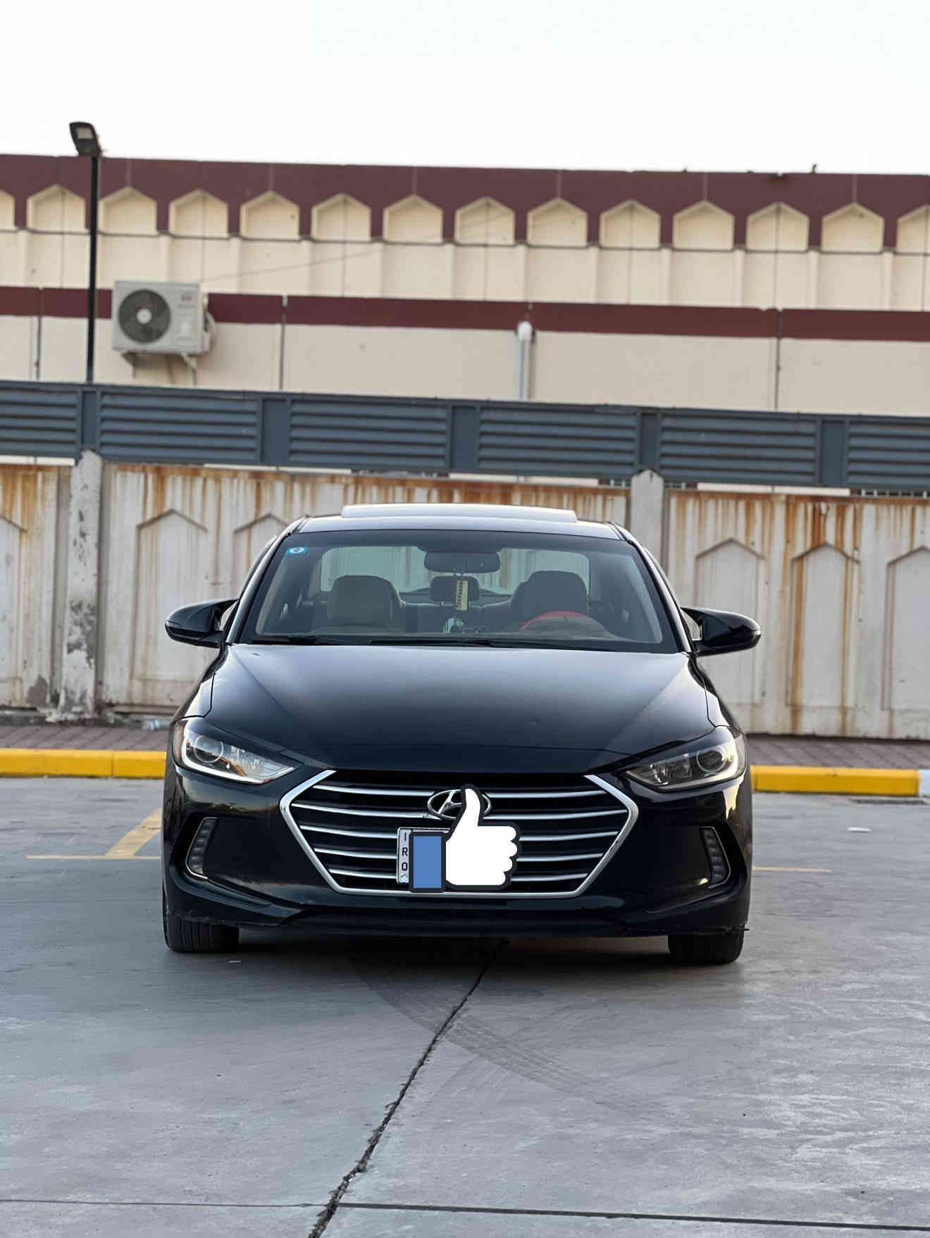 بسم الله الرحمن الرحيم
السلام وعليكم
للبيع النترا 2018 LEMTD
وارد امريكي فول 
السيارة رقم بغداد الجديد
هزة وسنوية كلة جديد شرط التحويل
ماشية124000 
محرك 2000 دوش

المواصفات :-
فتحة سقف سلايت
بصمة تشغيل 
بصمة ابواب وصندوق
شاشة اصلي 
ابل كار بلي 
بلوتوث USB AUX
ثلاث انظمة قيادة 
ايكو سبورت نورمال
هيتر كشنات
الكشنات والداخل لون ابيض
تبريد بيانو شاشة منفصل
تكم استيرن 
رادر نقطة عمياء
تحديد مسار
حساس تايرات 
جام ٤ كهرباء
ليدات امامي خلفي
لايتات امامي زينون
ESDمانع تزحلق
بريكABS

بعد بيهة هواي 
مواصفات مذاكرهن
السيارة جاهزة مابيهة نوقص
محرك كير كهربائيات شرط
اي استفسار تعال خاص او اتصل
***********
عنوان السيارة بغداد
