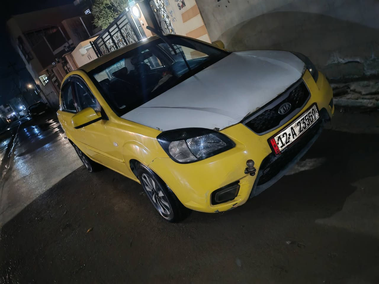 كيا ريو 2011 كوري 
رقم نينوى دولي هيئة غرامات صفر 
فول توماتيك من عدا لسلايت
بدون دواخل مبدل جاملغ فقط 
كير مكينة شرط تدفئة تبريد  
طخم جديد جاهزة من كل شي
 شغل وانزل عالشارع 
*********** اتصال/ واتساب
