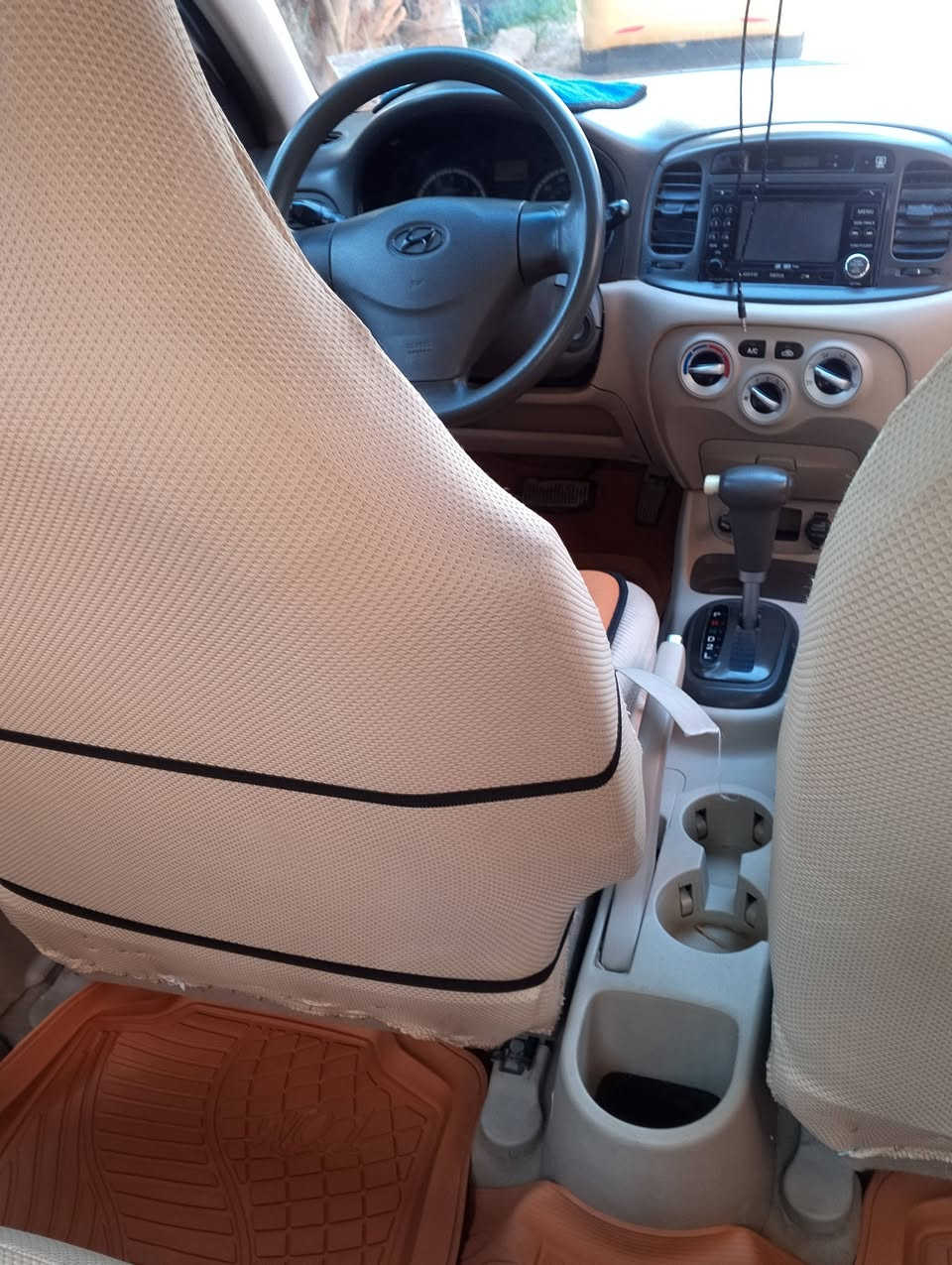 سلام عليكم اكسنت 2007سياره جديده كير محرك مكفول من كلشي لا تبخير ولا تنقيص سياره ضربه مابيه من عده صبغ جاملغ الامامي بس بدون ضربه بدون معجون سياره سونار سياره موجود حداديه جديده تخم تاير جديد سياره ماشيه 145 حقيقي سياره ما متعوبه الله شاهد 
مكان سياره كربلاء ***********

سعر 83وبيه مجال
