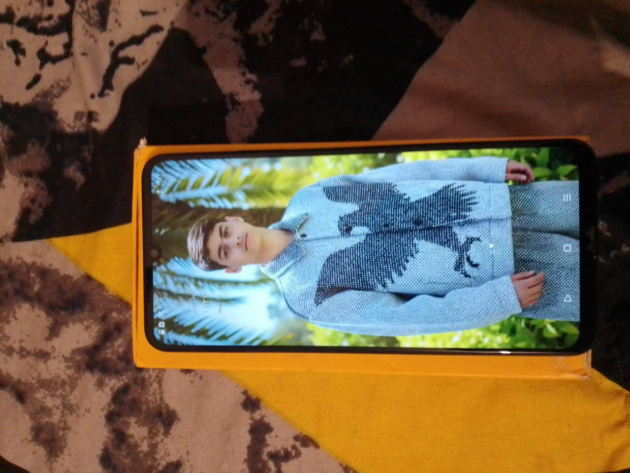 السلام عليكم ريلمي نوت 50 الجهاز جديد استخدام قليل سعره ١٠٠ وبي مجال شي بسيط بغداد مدينه الصدر تقاطع السفاره *********** اتصل عل رقم أو واتساب(مكلف بل نشر)
