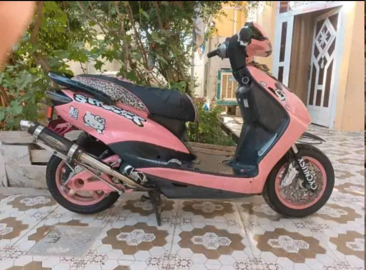 سلام عليكم دراجه سكنس للبيع كامله مكمله اي نقص مبيها الله شاهد بس ستعجلت عله بيعتها مزوده بوشه 59تشتقل هندر وسلف ستعجلت عله بيعتها مكاني ديالئ بلدروز ***********
