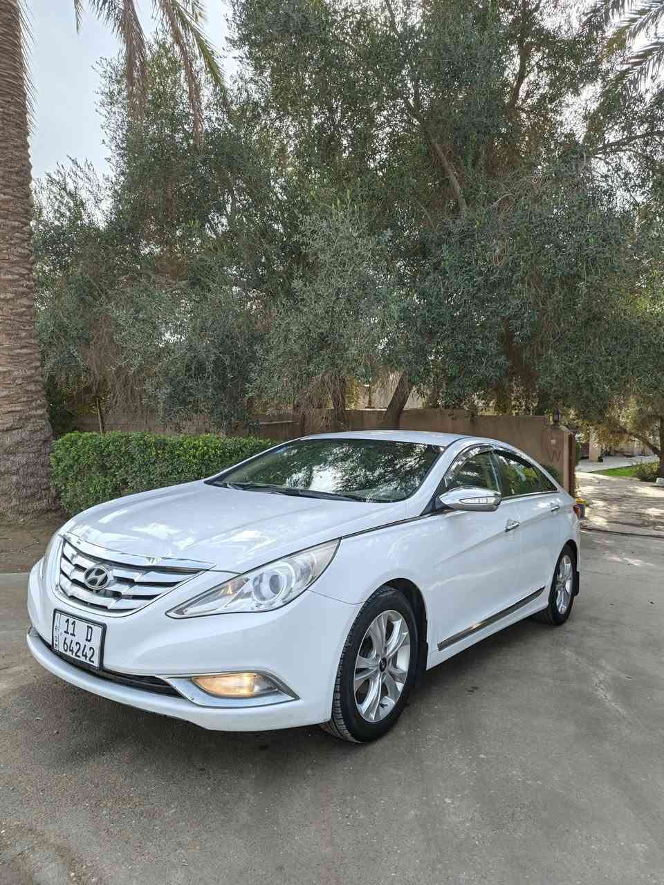 سلام عليكم
سوناته ٢٠١٢ خليجي
مكينه ٢٤٠٠ بلاديه 
شركه عامه
قطعتين تبريد
سياره بيهه ربع جامعة خلفي
شويه بارد باب سايق
لسعر ١٢٣
*********** مكانه بغداد الطارميه
